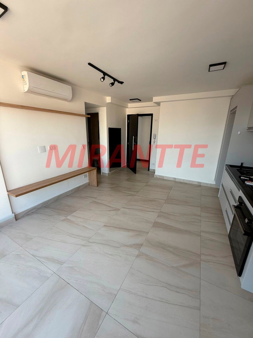 Apartamento de 45m² com 2 quartos em Santana