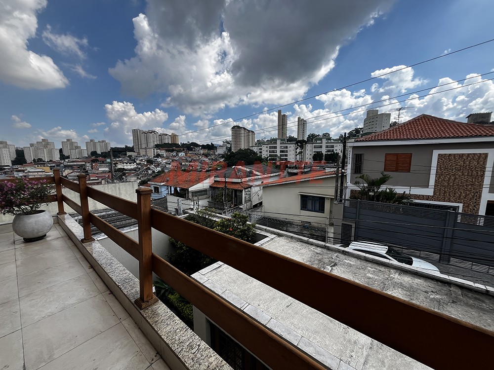 Sobrado de 453m² com 4 quartos em Horto Florestal