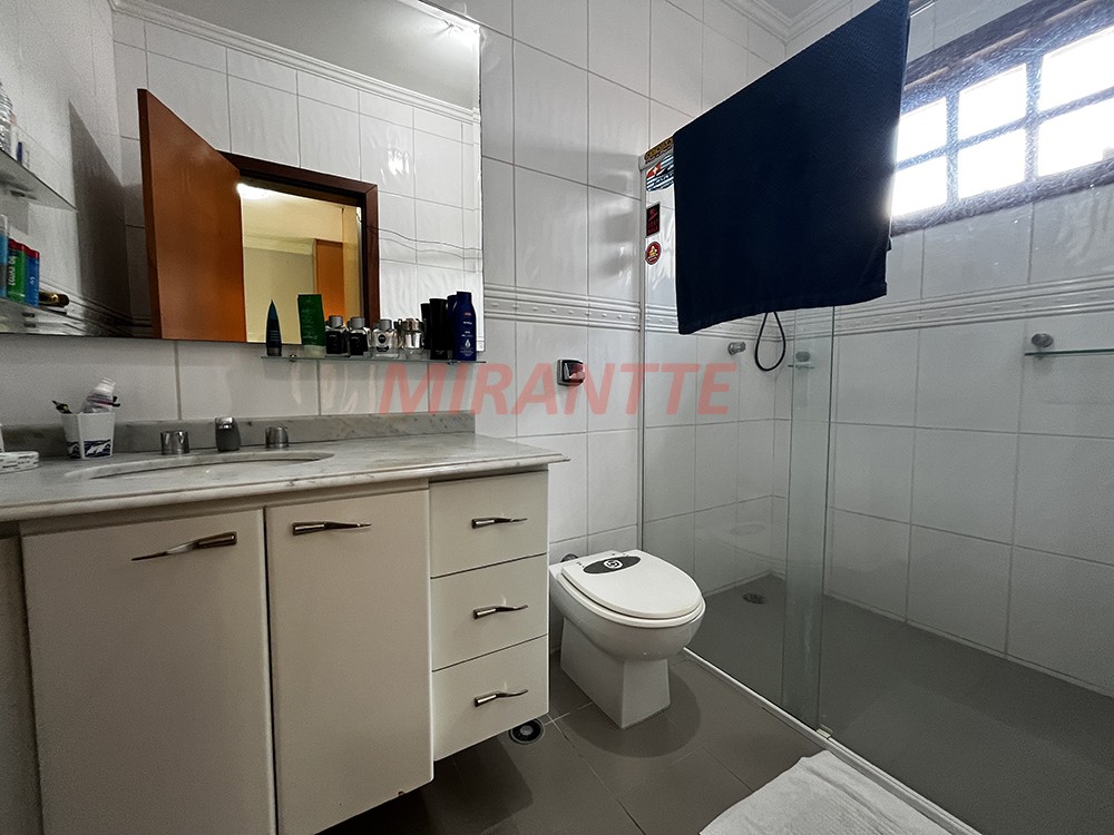 Sobrado de 453m² com 4 quartos em Horto Florestal