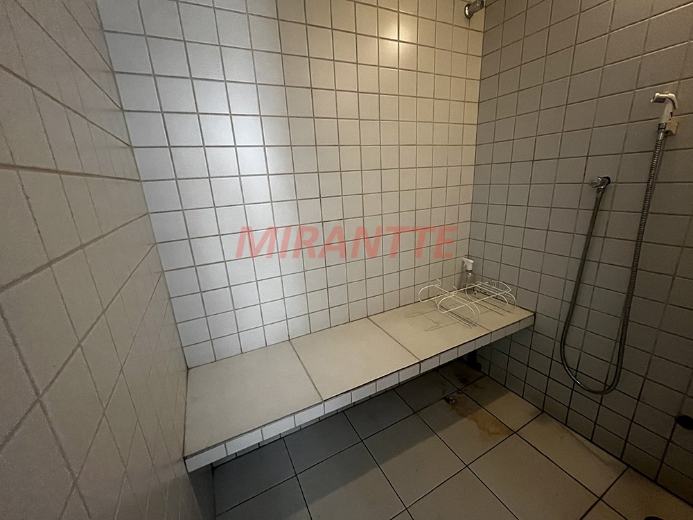 Sobrado de 453m² com 4 quartos em Horto Florestal