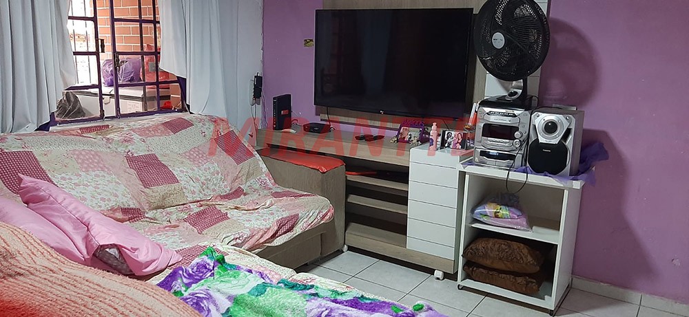 Sobrado de 70m² com 3 quartos em Vila Mazzei