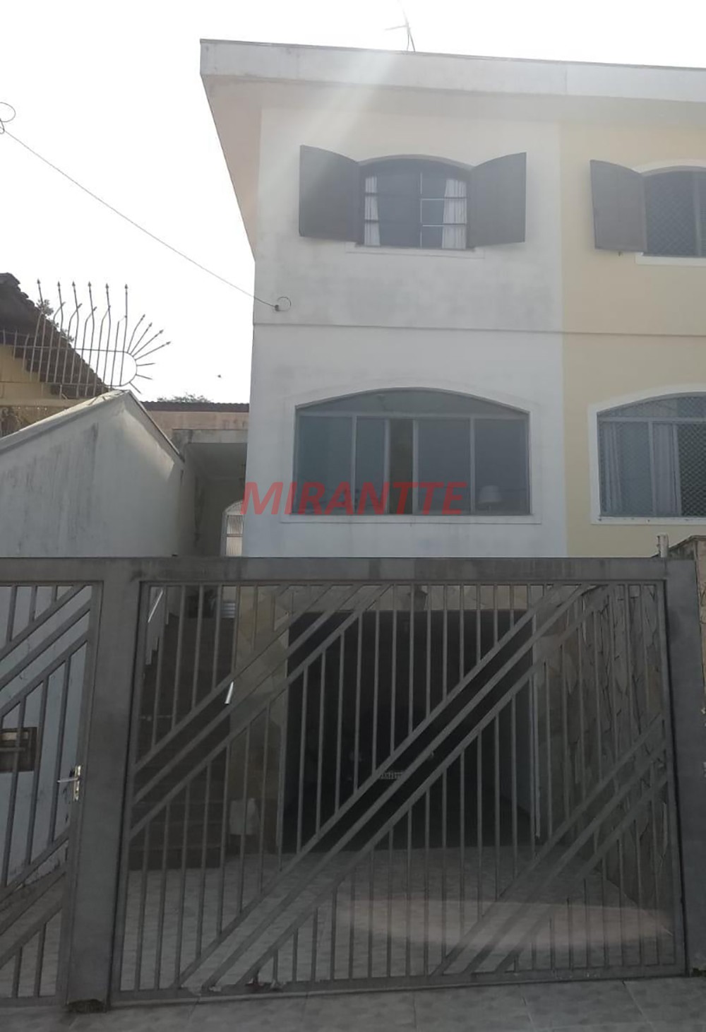 Sobrado de 163m² com 3 quartos em Jardim Paraiso