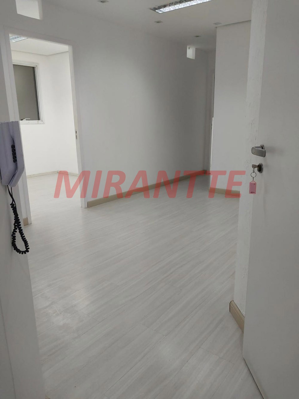 Conjunto comercial de 40m² em Água Fria