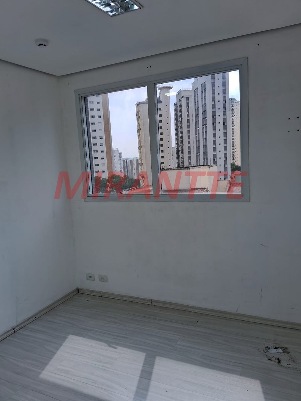 Conjunto comercial de 40m² em Água Fria