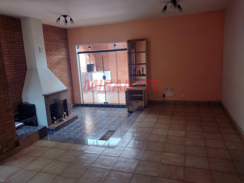 Sobrado de 280m² com 3 quartos em Jardim Entre Serras