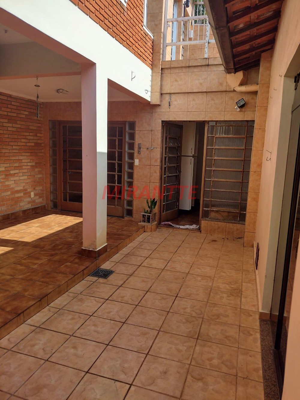 Sobrado de 280m² com 3 quartos em Jardim Entre Serras
