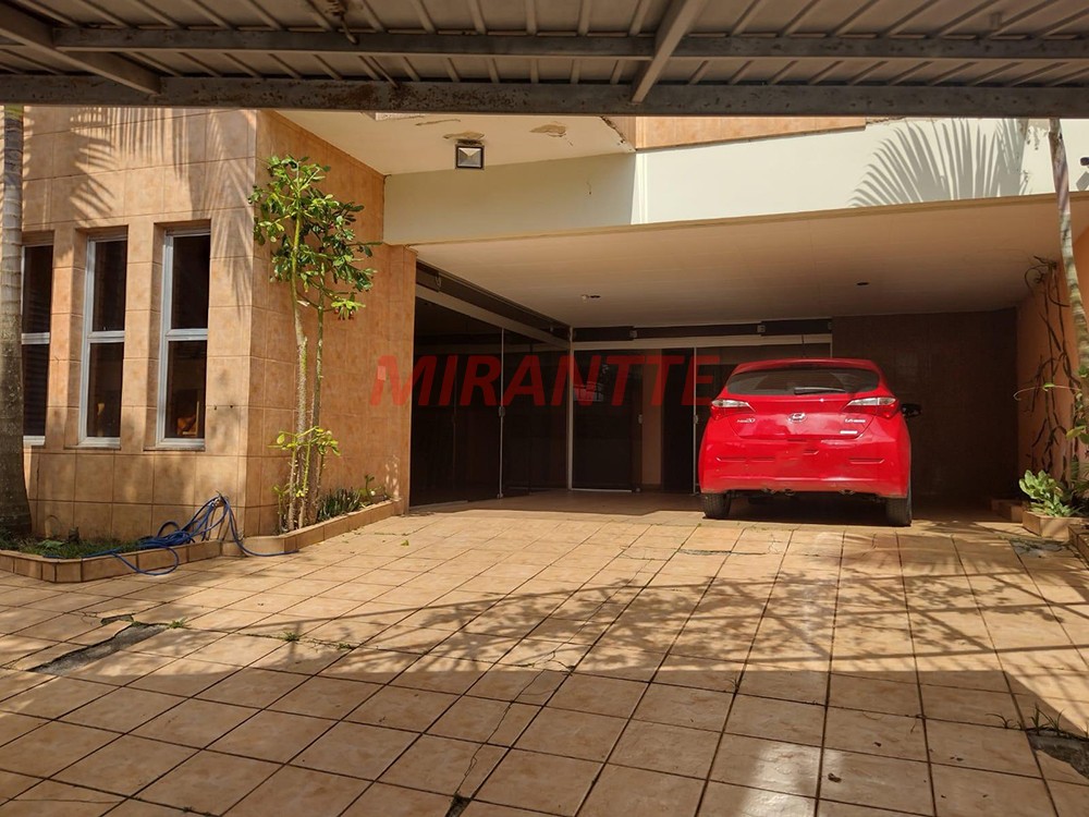 Sobrado de 280m² com 3 quartos em Jardim Entre Serras