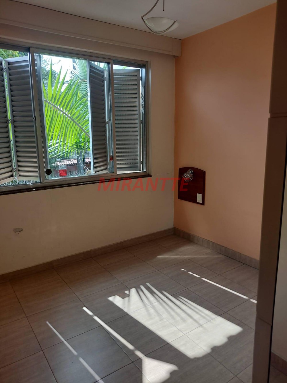 Sobrado de 280m² com 3 quartos em Jardim Entre Serras