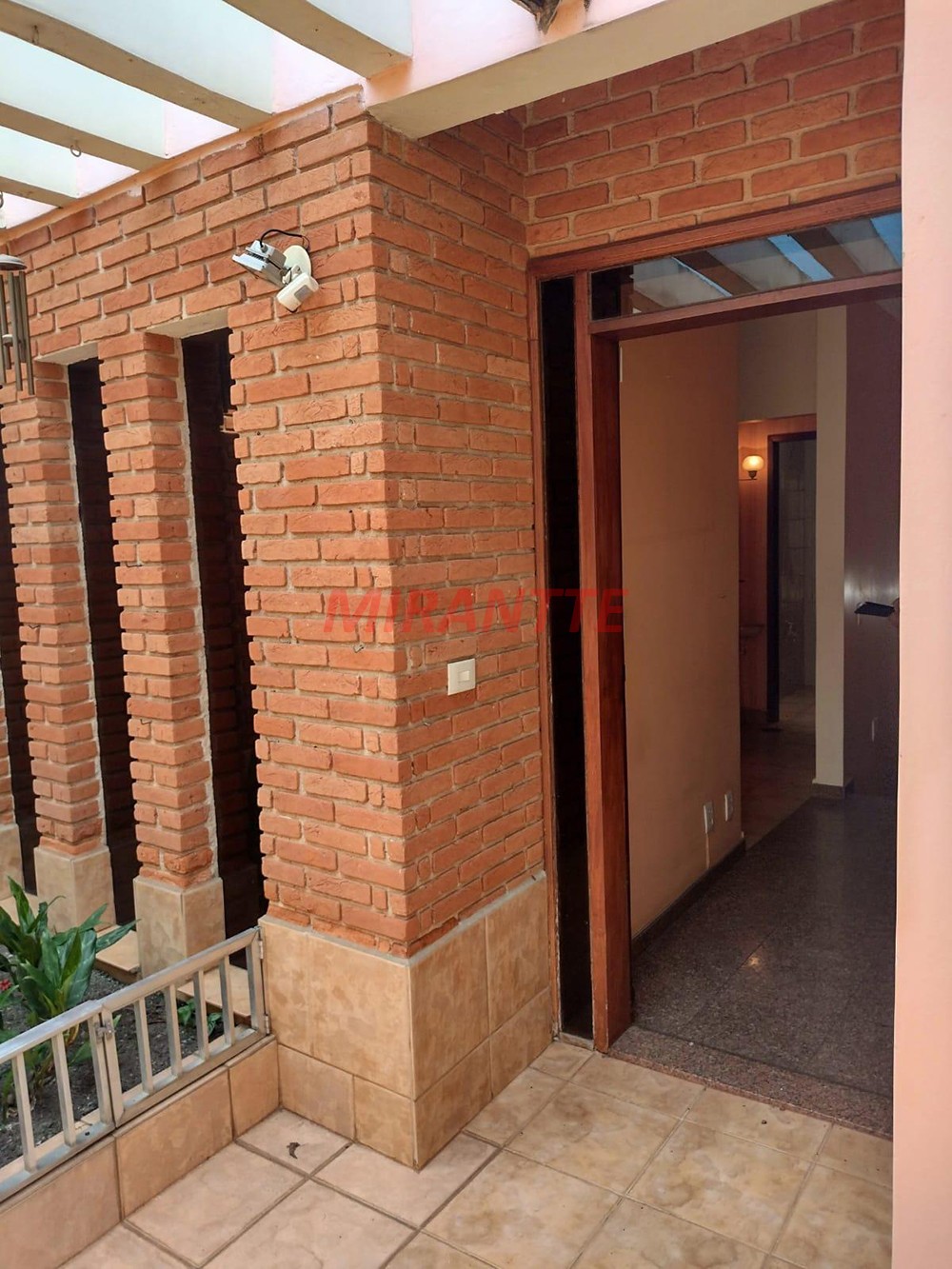 Sobrado de 280m² com 3 quartos em Jardim Entre Serras