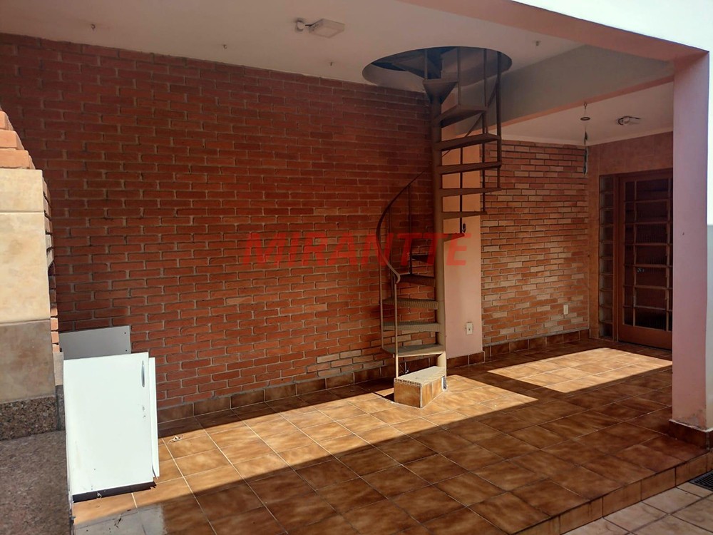 Sobrado de 280m² com 3 quartos em Jardim Entre Serras