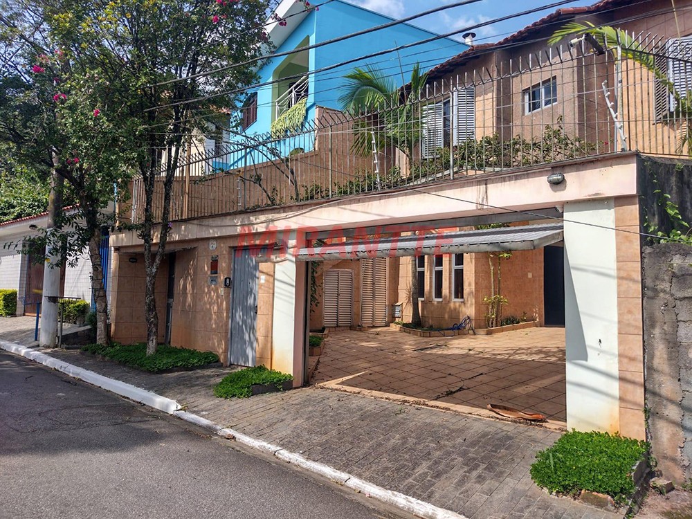 Sobrado de 280m² com 3 quartos em Jardim Entre Serras