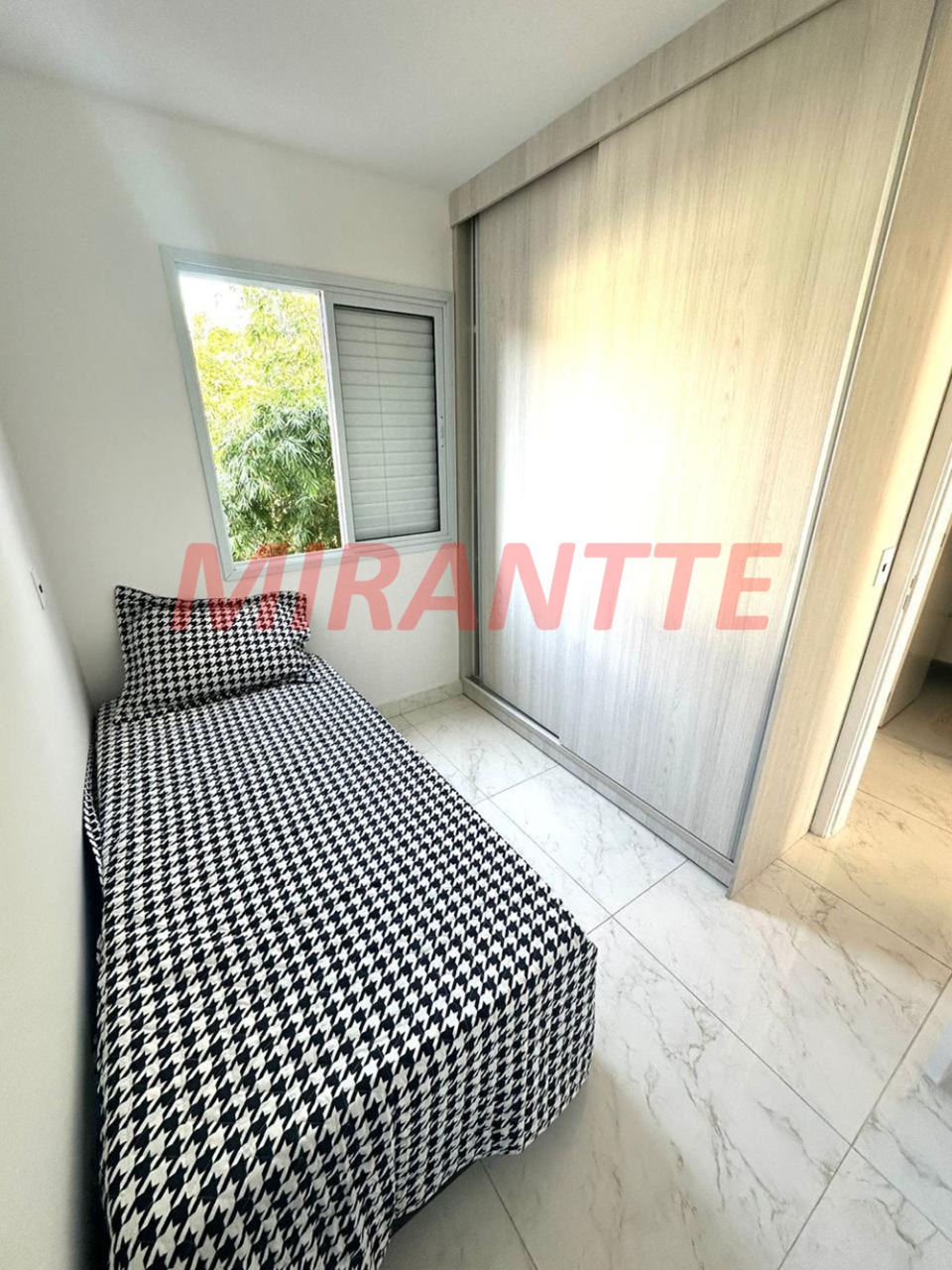 Apartamento de 40m² com 2 quartos em Vila Isolina Mazzei