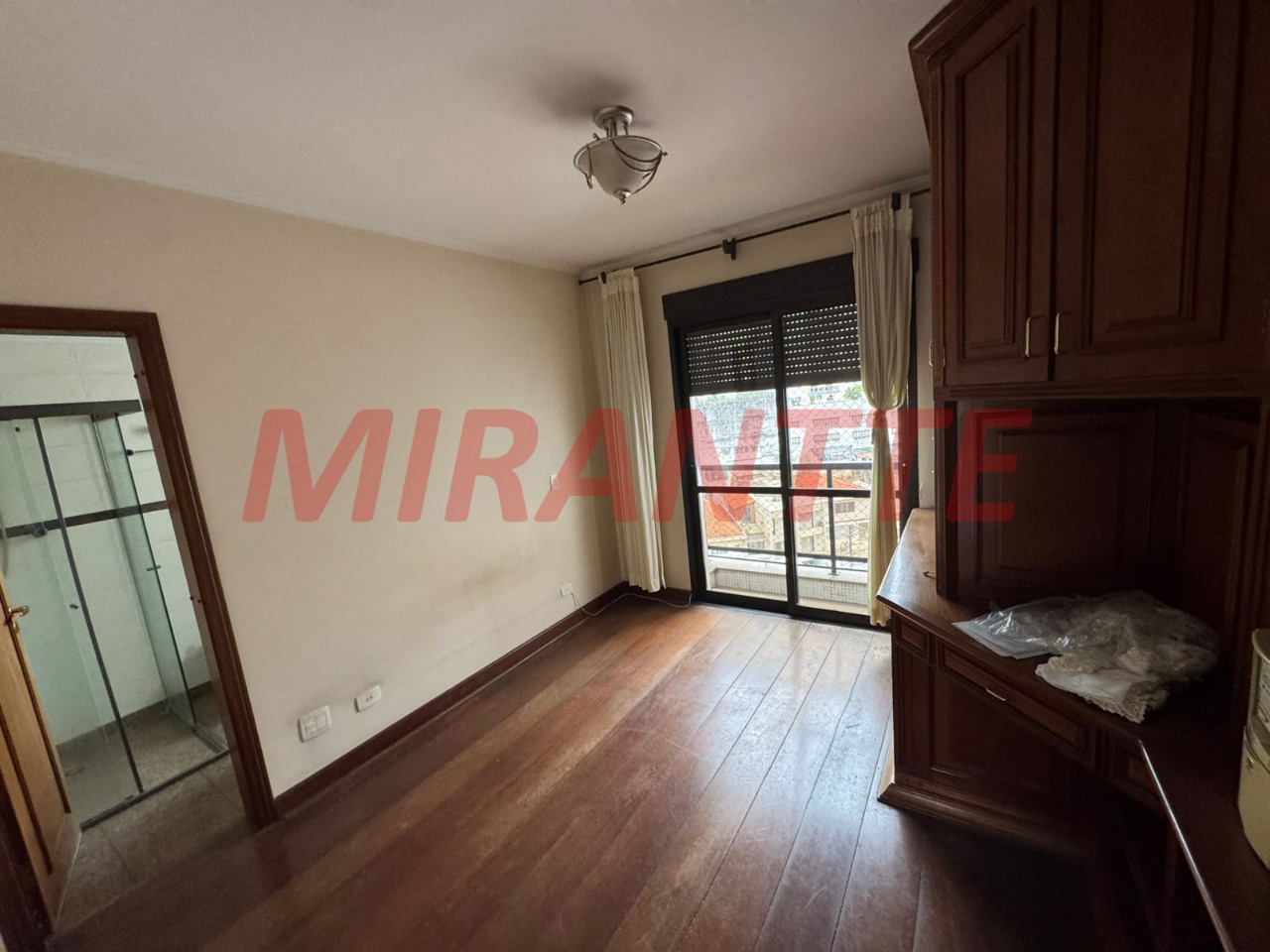 Apartamento com 3 quartos em Santana