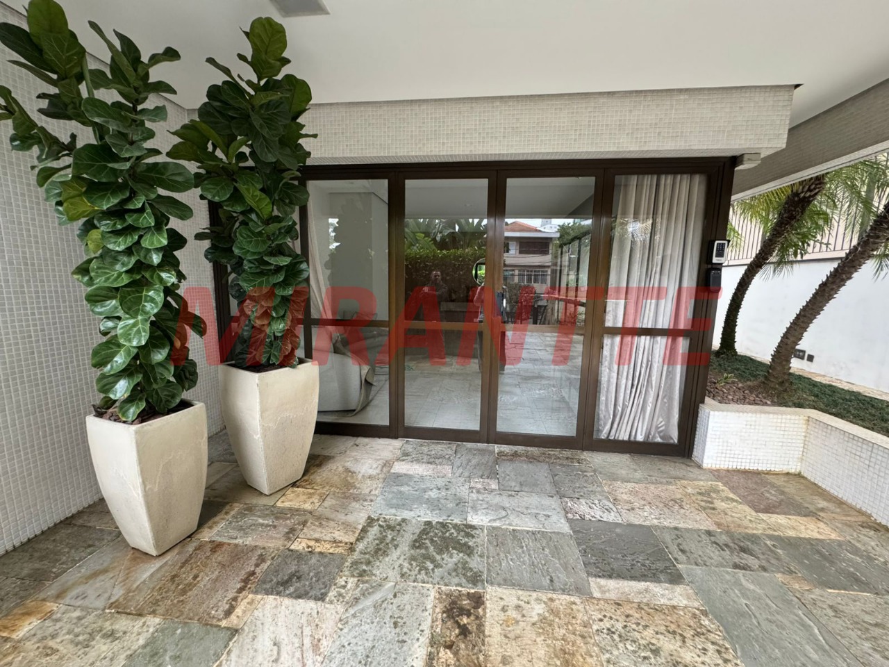 Apartamento com 3 quartos em Santana