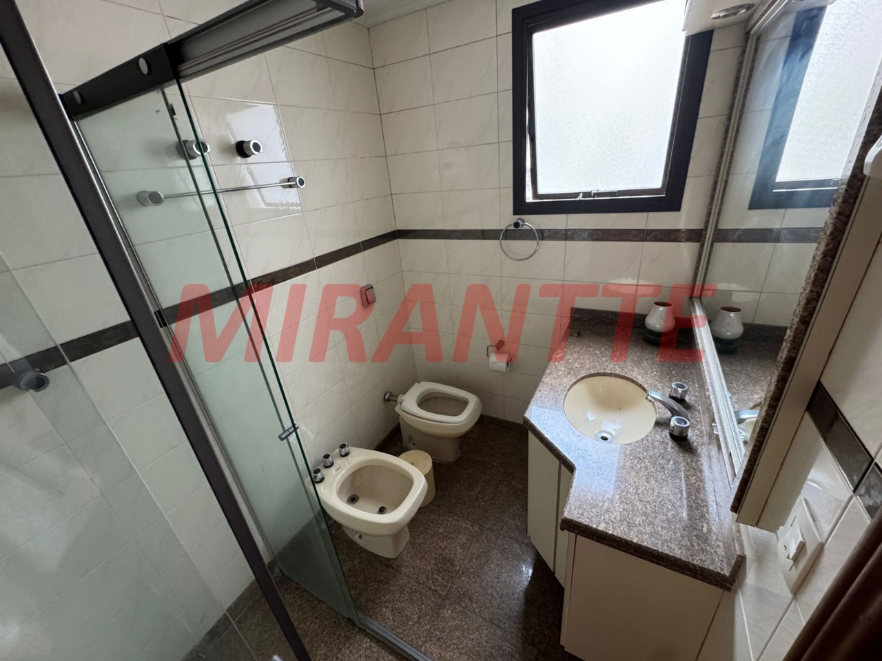 Apartamento com 3 quartos em Santana
