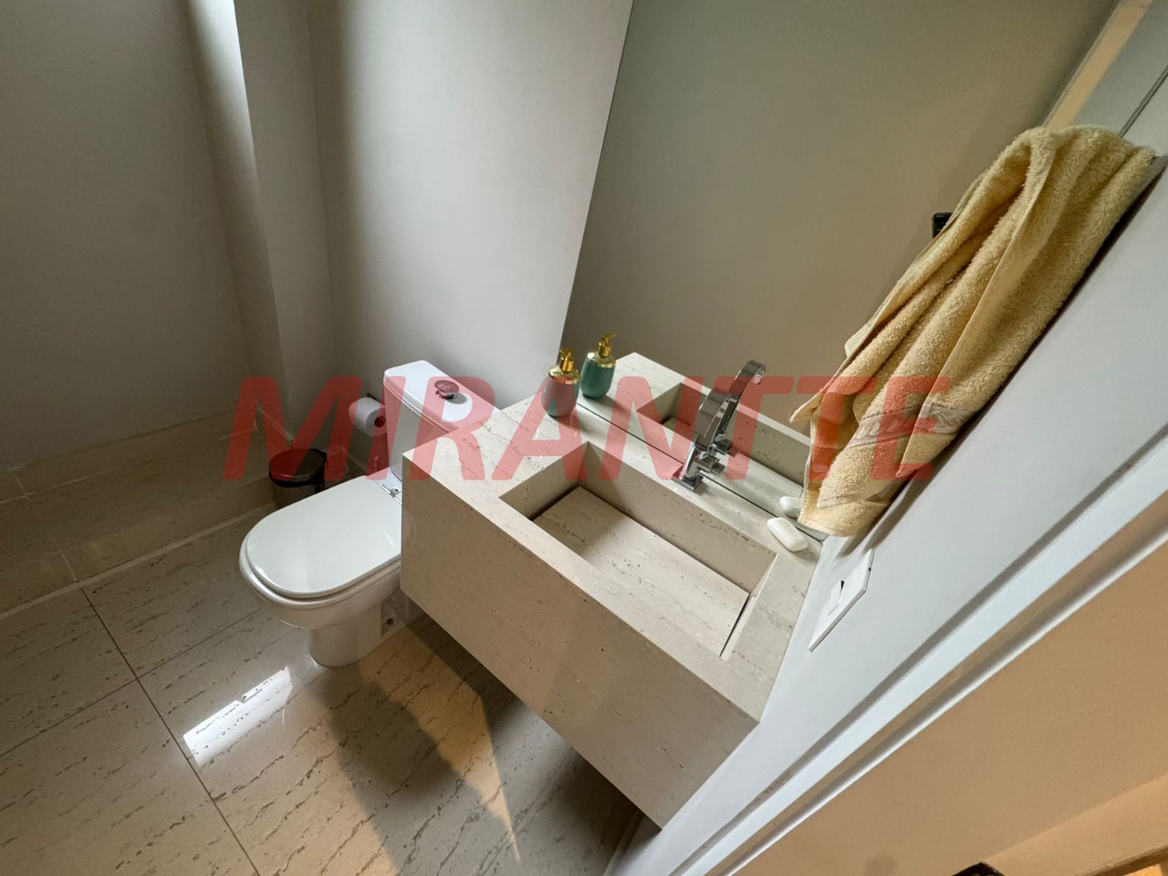 Apartamento com 3 quartos em Santana