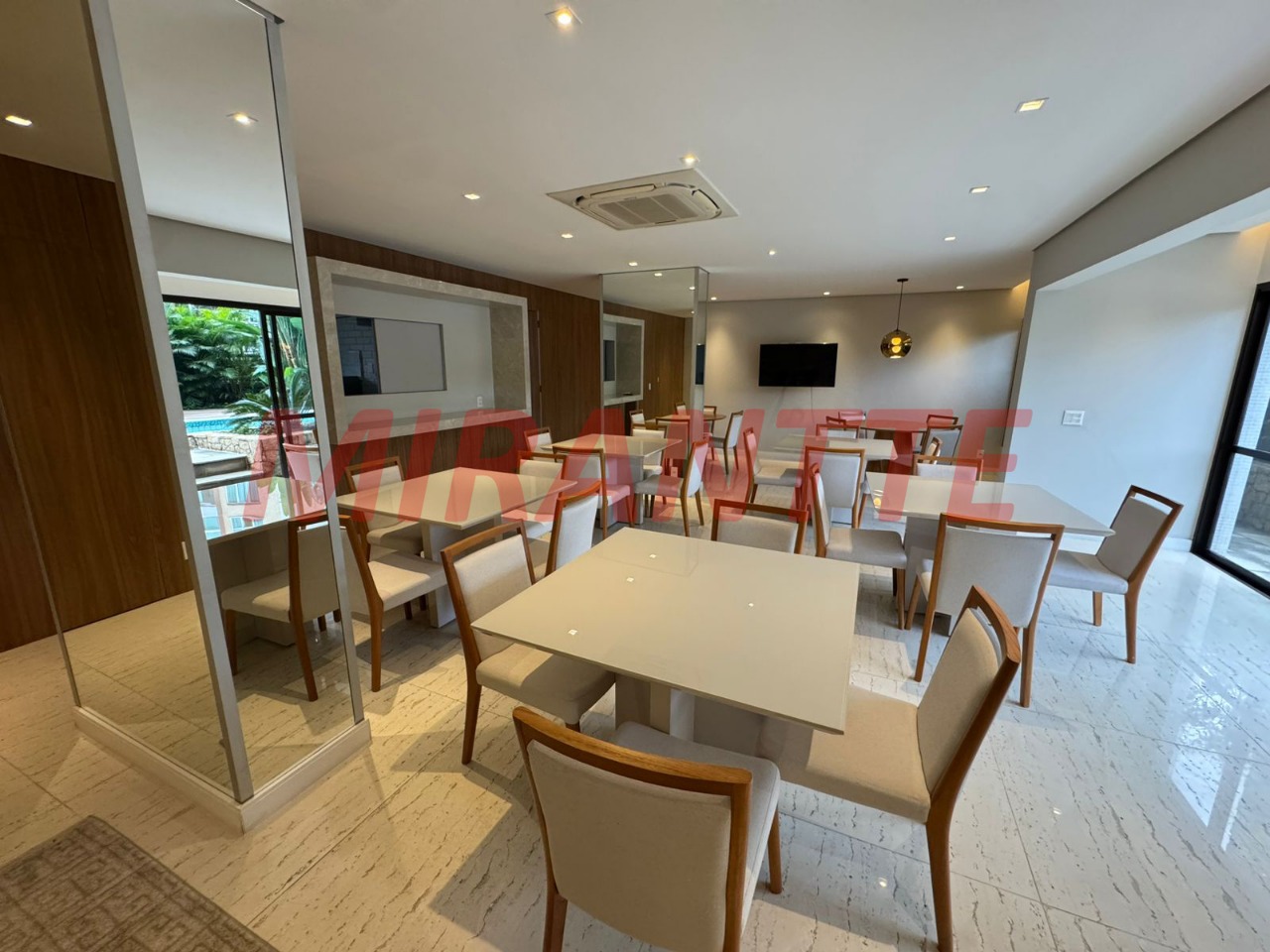Apartamento com 3 quartos em Santana