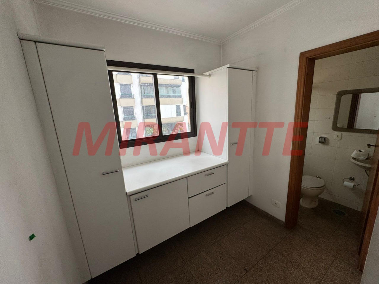 Apartamento com 3 quartos em Santana