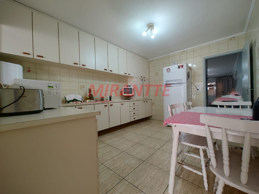 Sobrado de 102m² com 3 quartos em Vila Rica