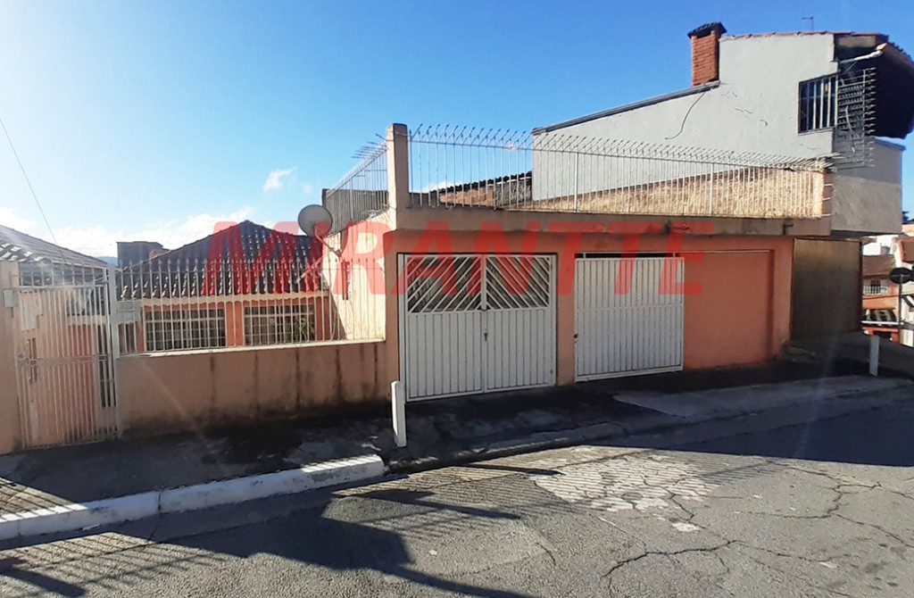 Sobrado de 114m² com 4 quartos em Vila Nova Cachoeirinha