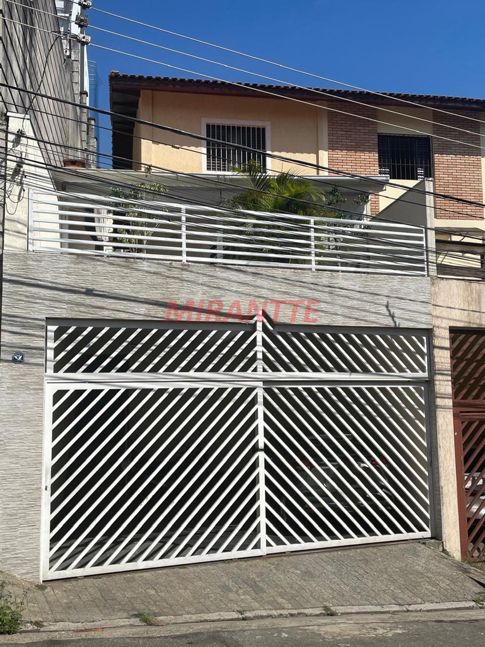 Sobrado de 197m² com 3 quartos em Chora Menino