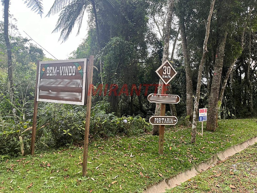 Terreno de 1017m² em Serra Da Cantareira