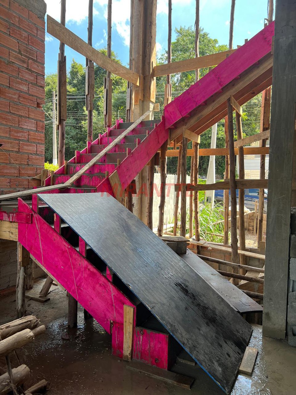 Sobrado de 1080m² com 4 quartos em Serra Da Cantareira