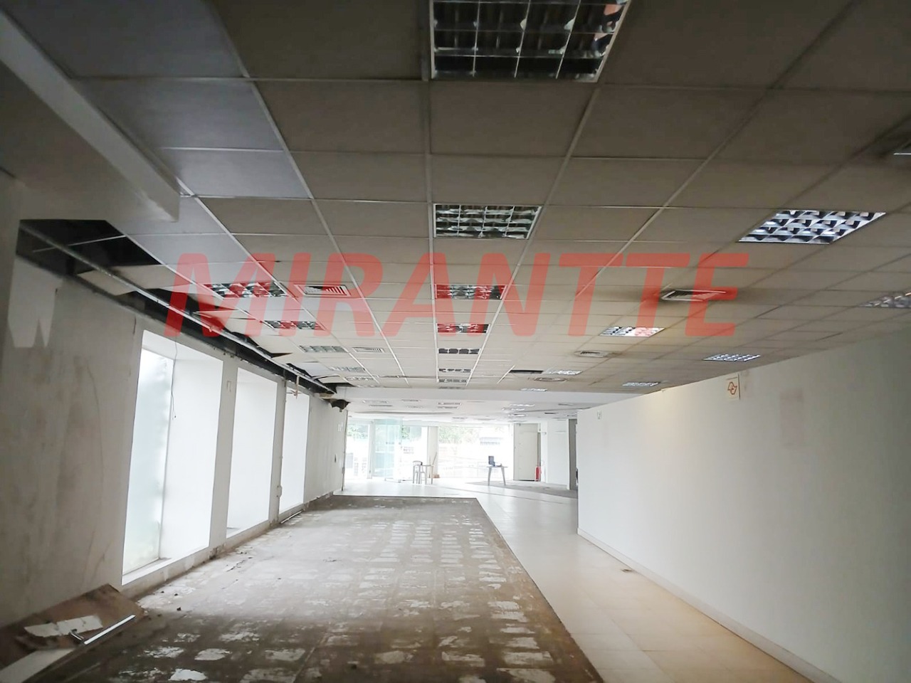 Comercial de 565m² em Santana