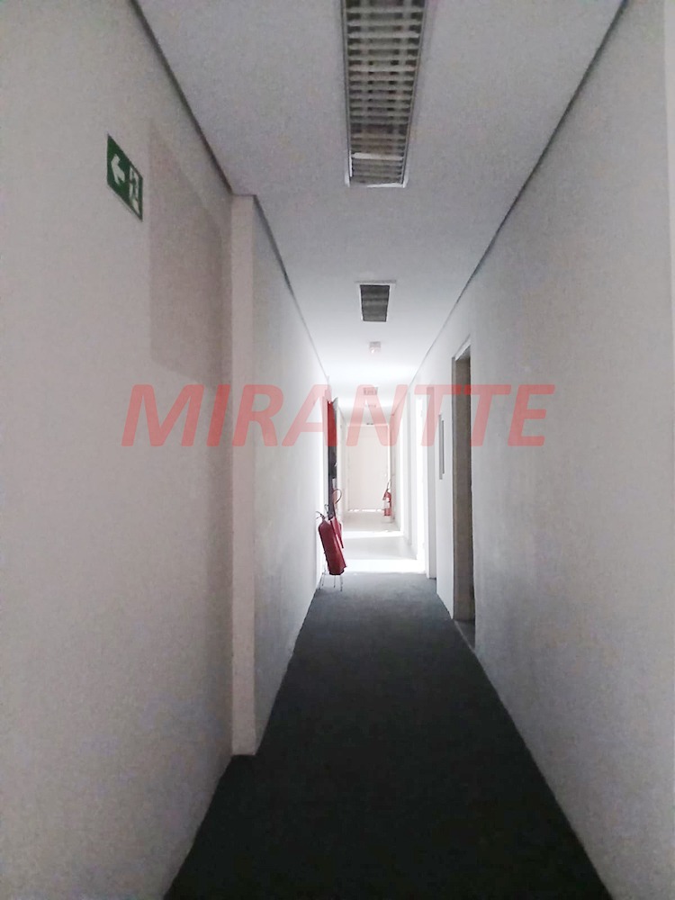 Comercial de 565m² em Santana