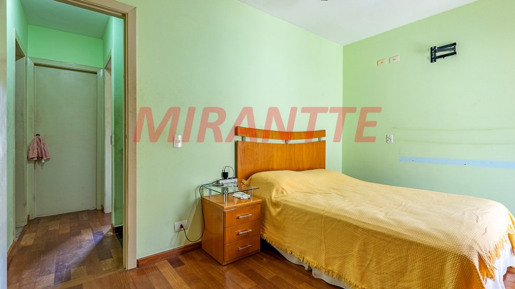 Sobrado de 199m² com 3 quartos em Vila Mazzei