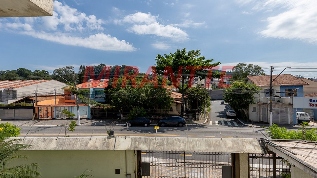 Sobrado de 199m² com 3 quartos em Vila Mazzei