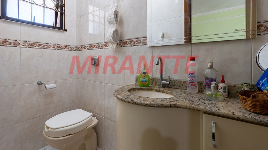 Sobrado de 199m² com 3 quartos em Vila Mazzei