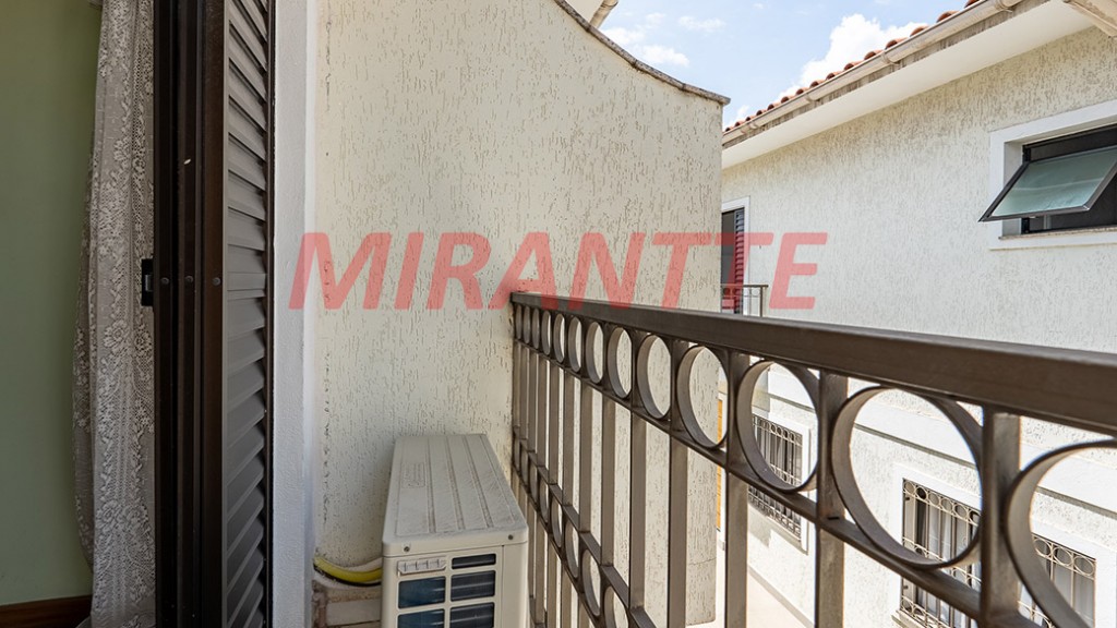 Sobrado de 199m² com 3 quartos em Vila Mazzei