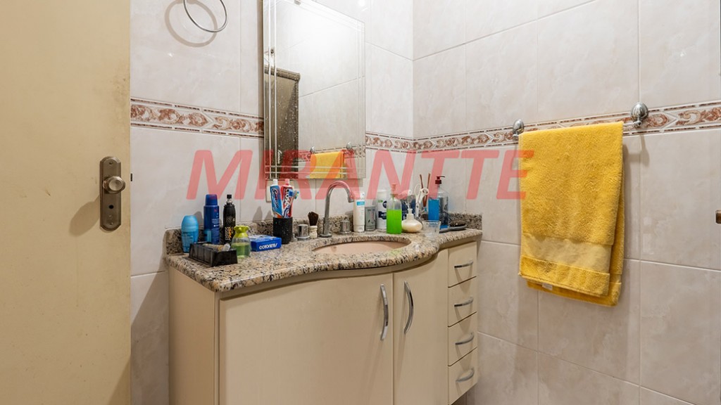 Sobrado de 199m² com 3 quartos em Vila Mazzei