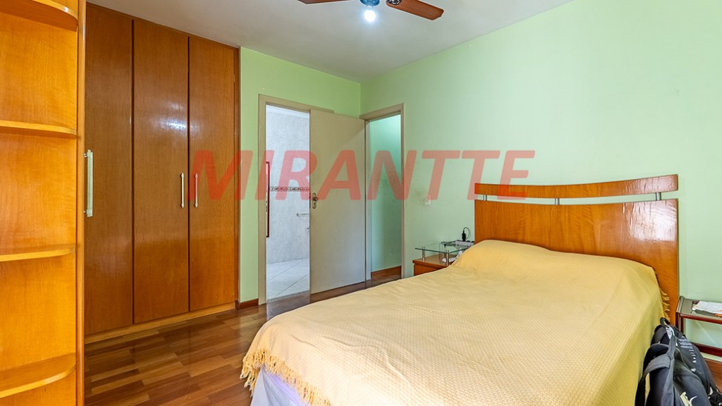 Sobrado de 199m² com 3 quartos em Vila Mazzei