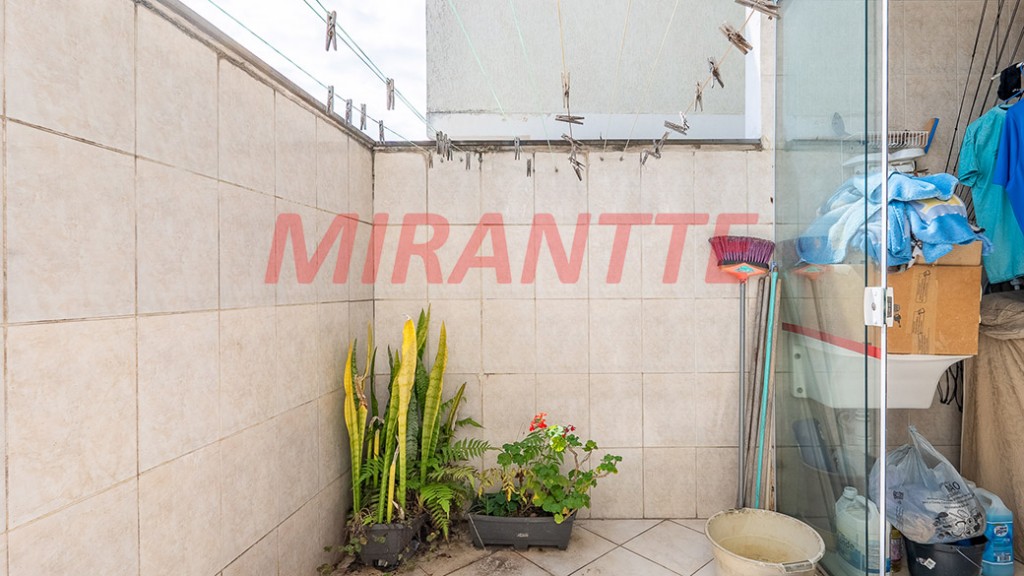 Sobrado de 199m² com 3 quartos em Vila Mazzei