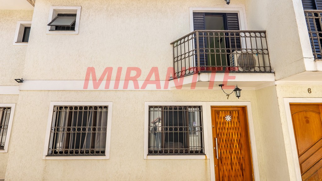 Sobrado de 199m² com 3 quartos em Vila Mazzei