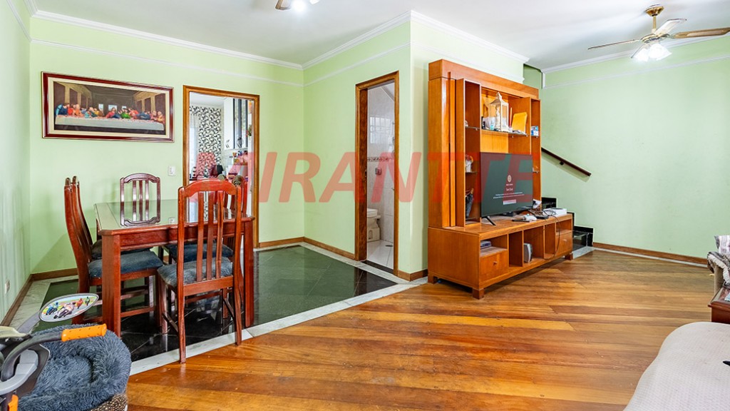 Sobrado de 199m² com 3 quartos em Vila Mazzei