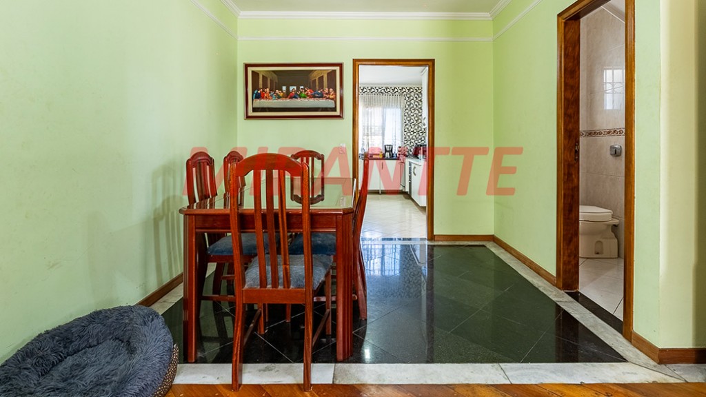 Sobrado de 199m² com 3 quartos em Vila Mazzei