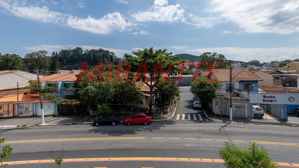 Sobrado de 199m² com 3 quartos em Vila Mazzei
