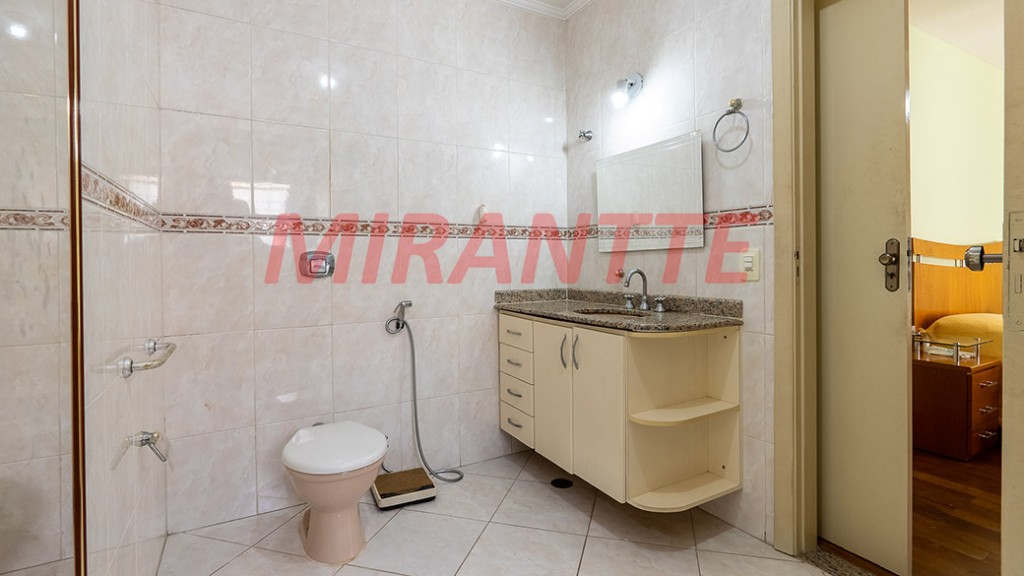 Sobrado de 199m² com 3 quartos em Vila Mazzei