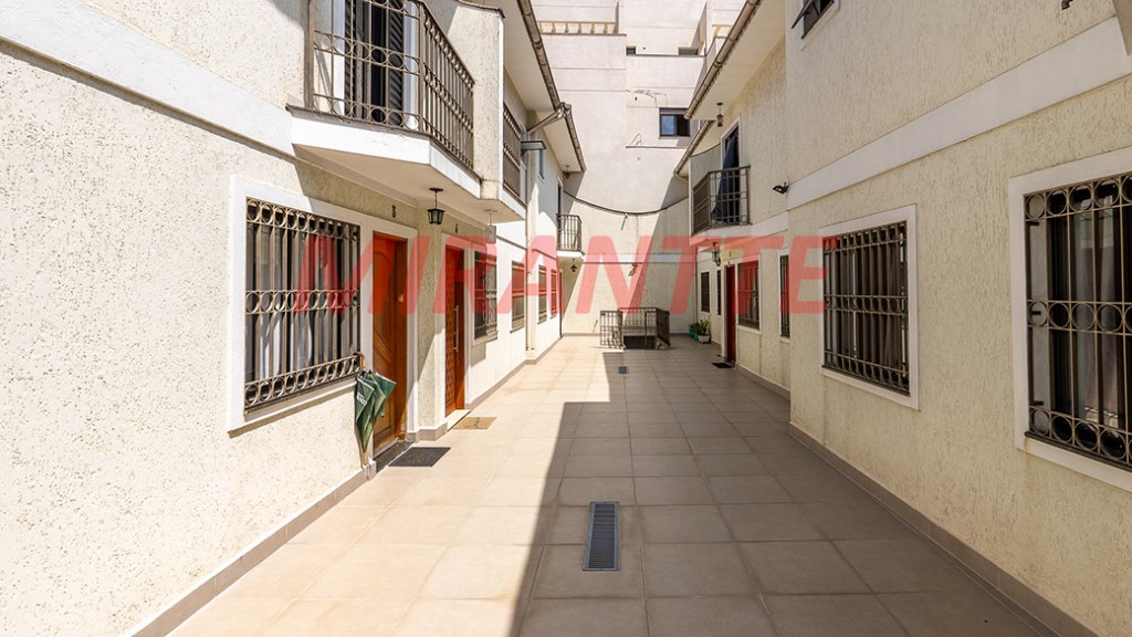 Sobrado de 199m² com 3 quartos em Vila Mazzei