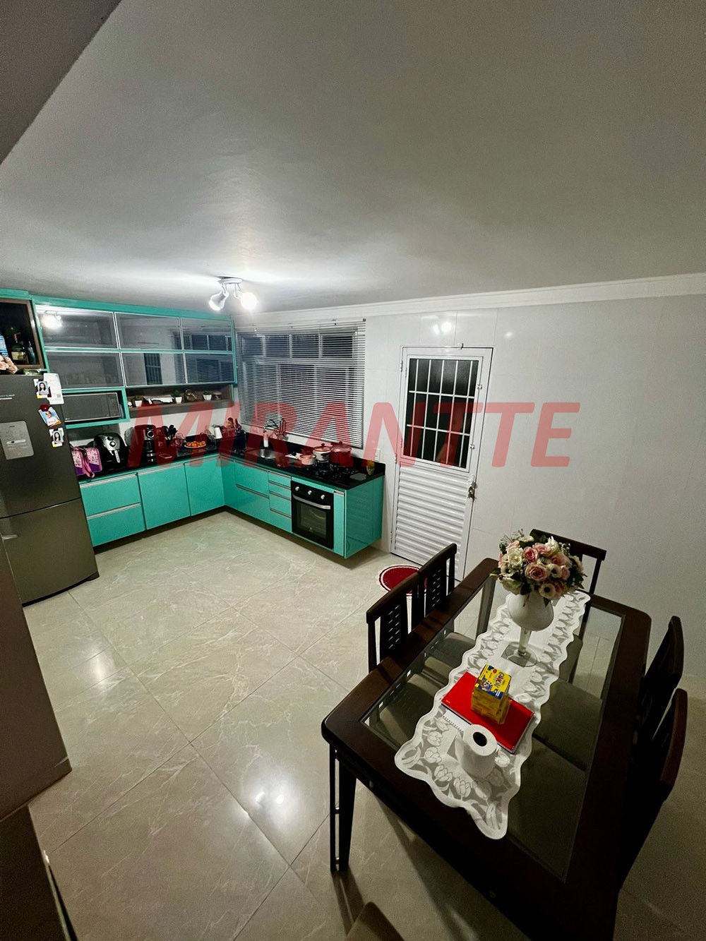Sobrado de 240m² com 3 quartos em Jaçana