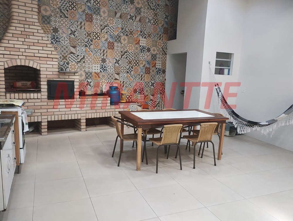 Sobrado de 232m² com 3 quartos em Vila Rosália