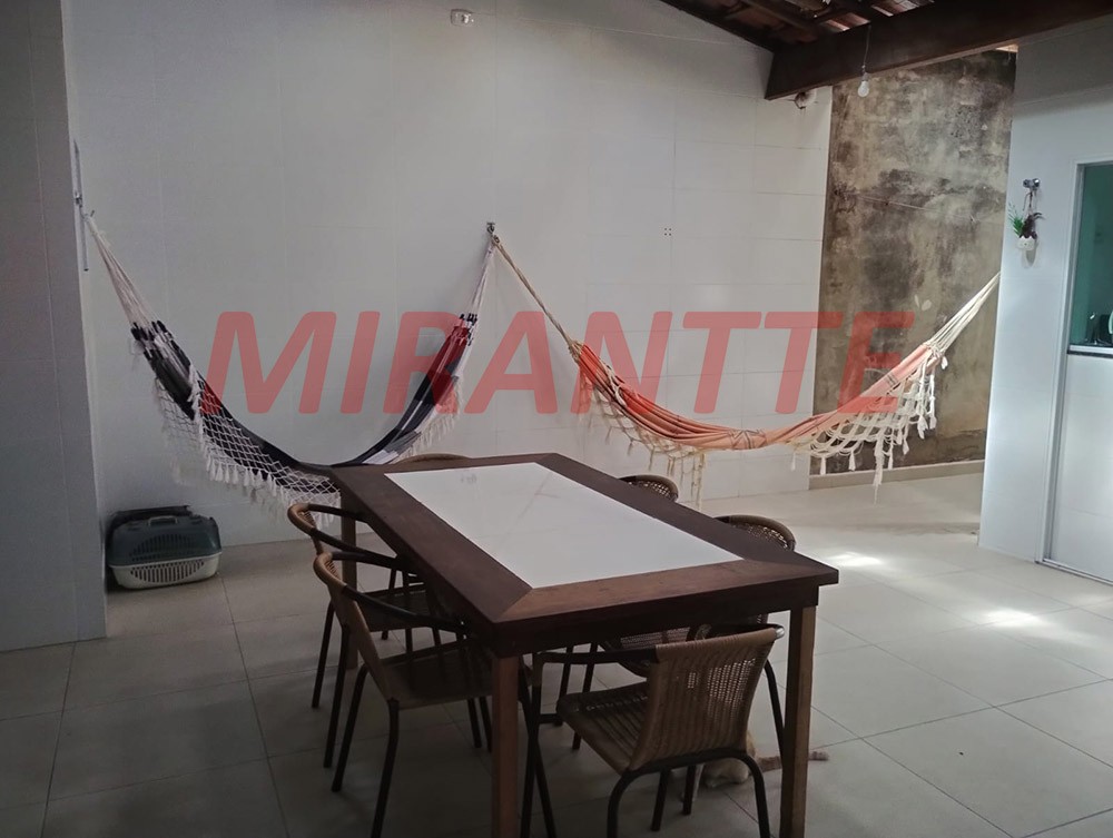 Sobrado de 232m² com 3 quartos em Vila Rosália