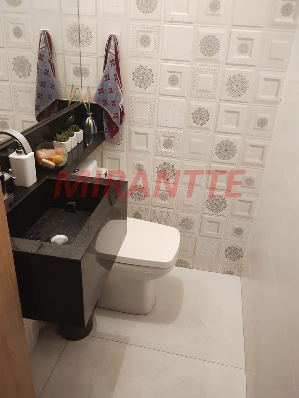 Sobrado de 232m² com 3 quartos em Vila Rosália