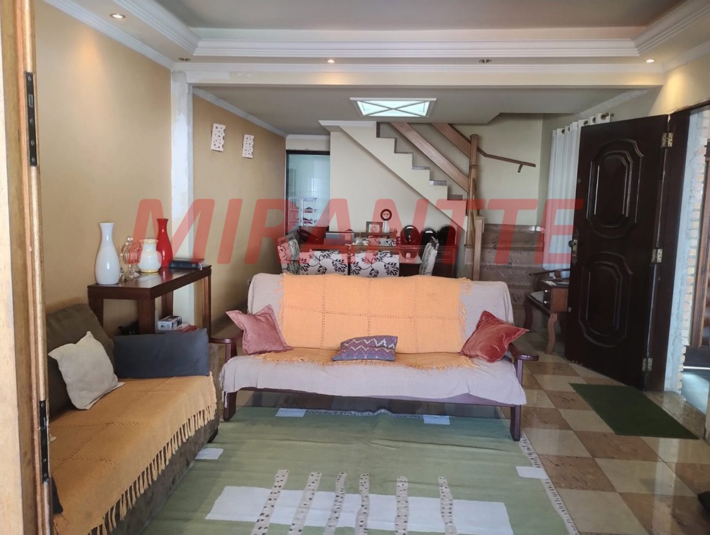 Sobrado de 232m² com 3 quartos em Vila Rosália