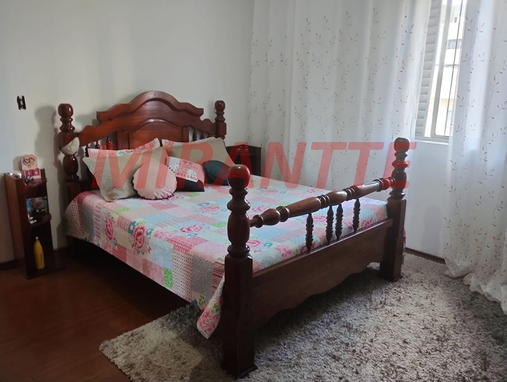 Sobrado de 232m² com 3 quartos em Vila Rosália