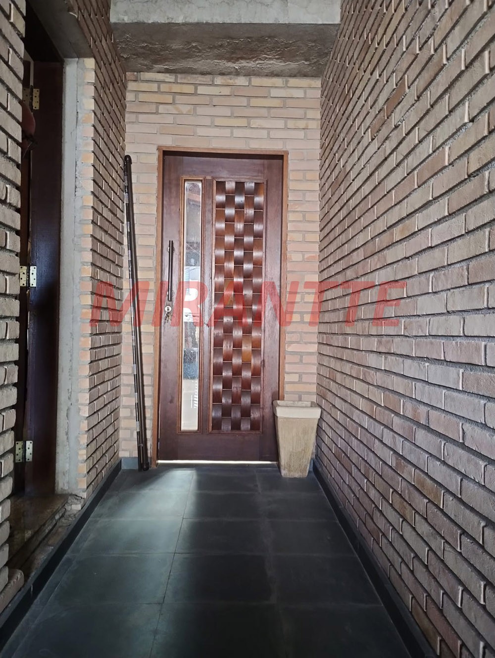 Sobrado de 232m² com 3 quartos em Vila Rosália