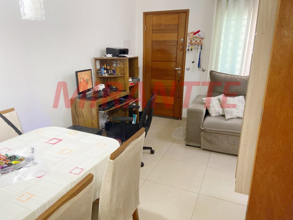 Cond. fechado de 61m² com 2 quartos em Vila Aurora
